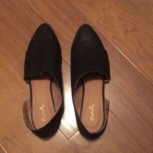 Black free people look alike. Worn once